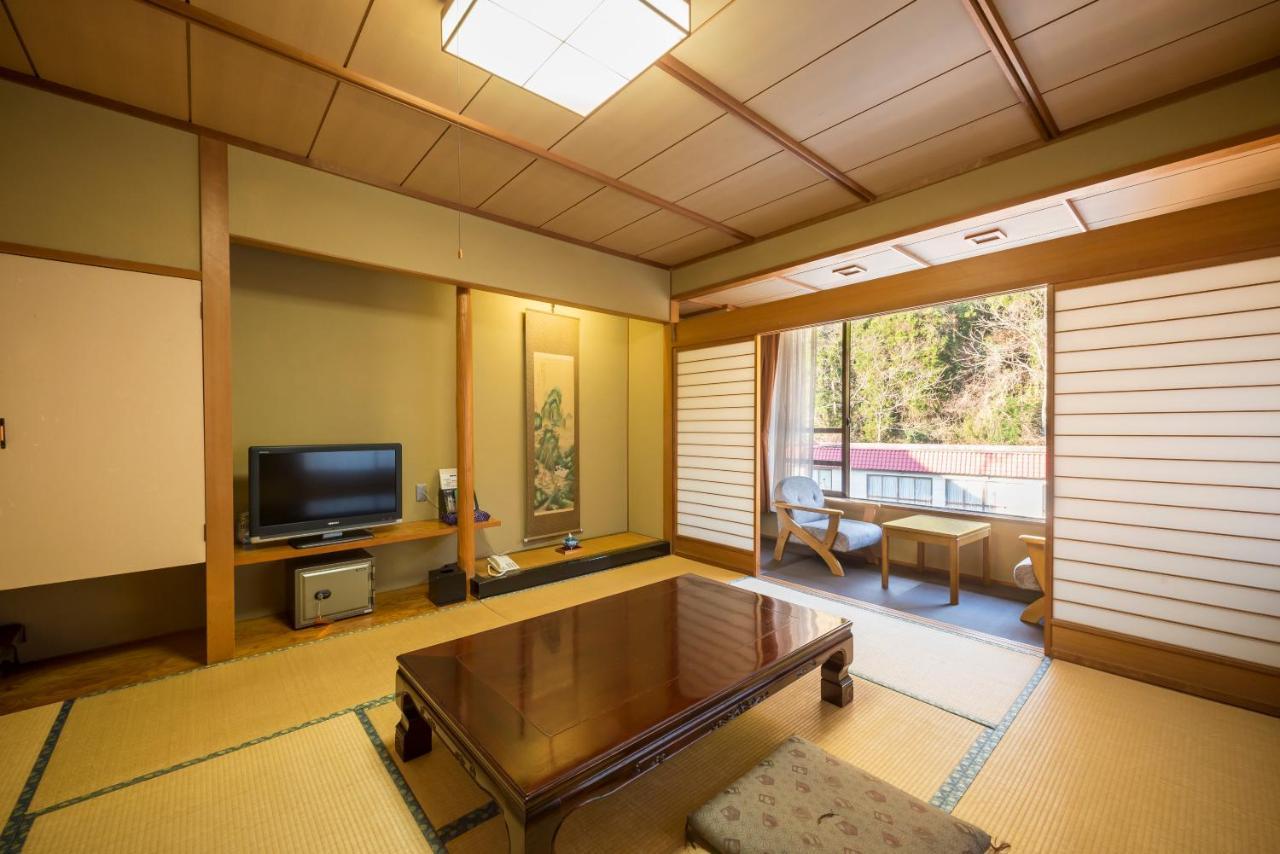 Miyajimaonsen Takinoso Hotel Takaoka Buitenkant foto