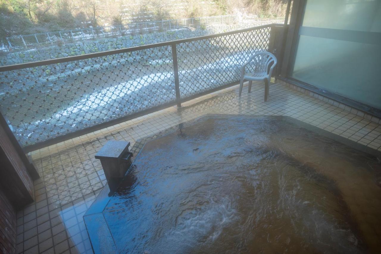 Miyajimaonsen Takinoso Hotel Takaoka Buitenkant foto